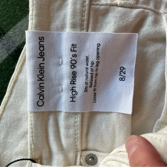 Calvin Klein Jeans High Rise 90’s Fit Ivory Denim Jeans NWT Women 29, 30 - Picture 14 of 16